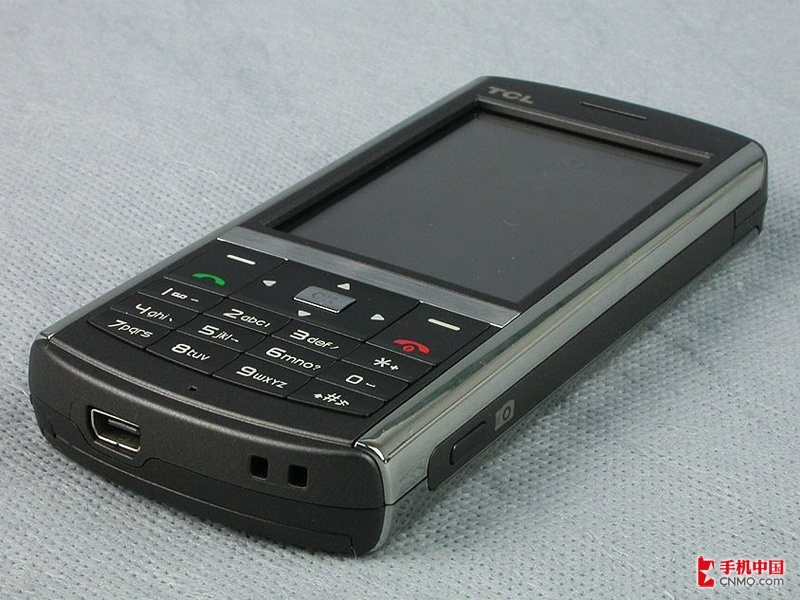 TCL M586