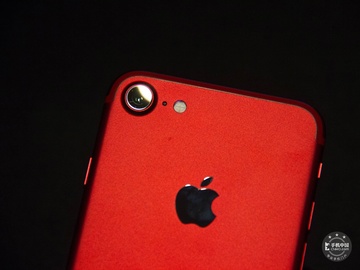 红色苹果iphone 7(128gb)手机图片大全